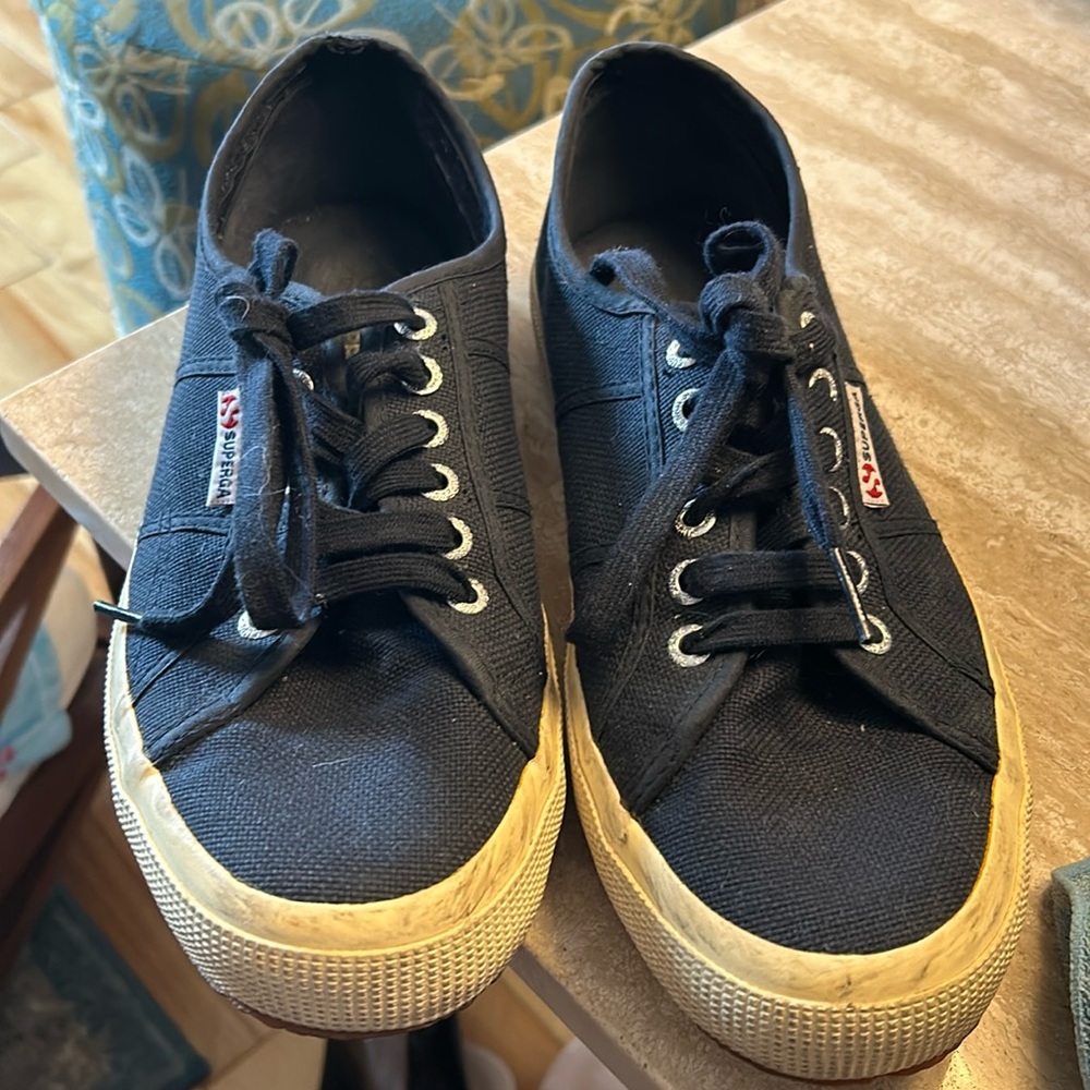 Superga 41 9.5US Cotu Classic Black and Cream Rubber Sole Sneaker Casual…